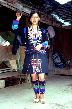 アイニ族の民族衣装