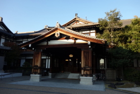奈良ホテル玄関