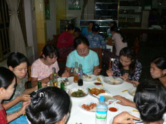 教師と食事会